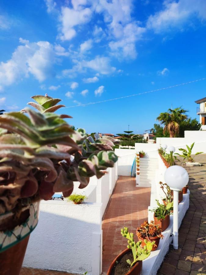 Al Meriggio Apartments Бруколи Экстерьер фото